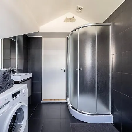 Top Location! Cozy Mansard In The Heart Of Old Appartement *